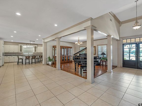 4th image of 1713 Leisure Ln