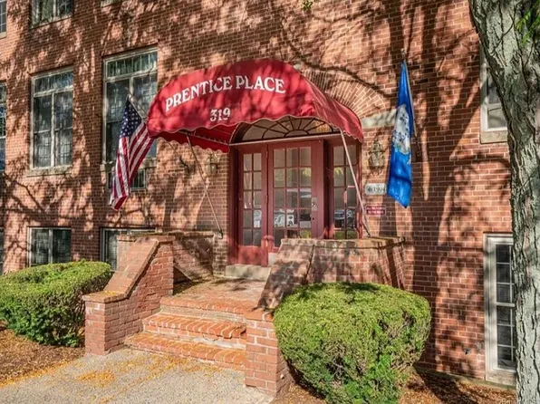 319 New Britain Rd APT 307, Berlin, CT 06037