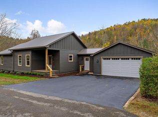3263 Blackberry Ln, Cookeville, TN 38506