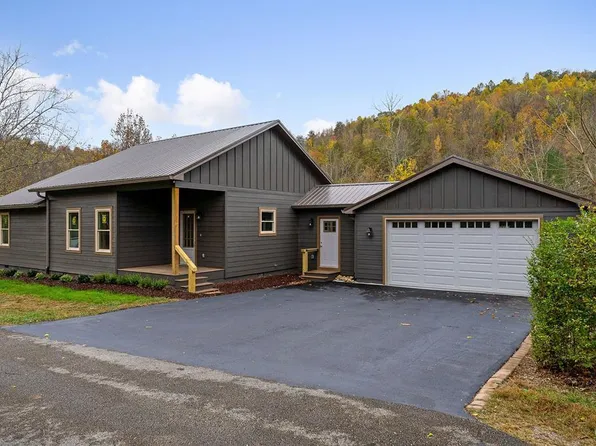 3263 Blackberry Ln, Cookeville, TN 38506