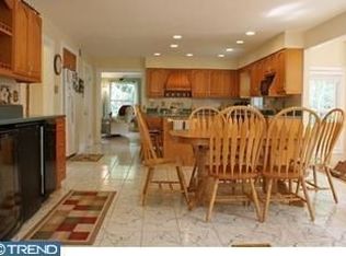 9 Johnson Ln, Voorhees, NJ 08043