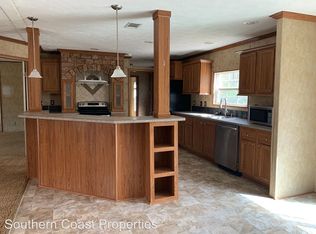 41 Candler Rd, Allenhurst, GA 31301