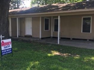 2016 4th St, Port Neches, TX 77651