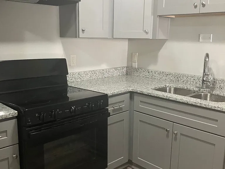 3600 Newport Ave — Photo 1