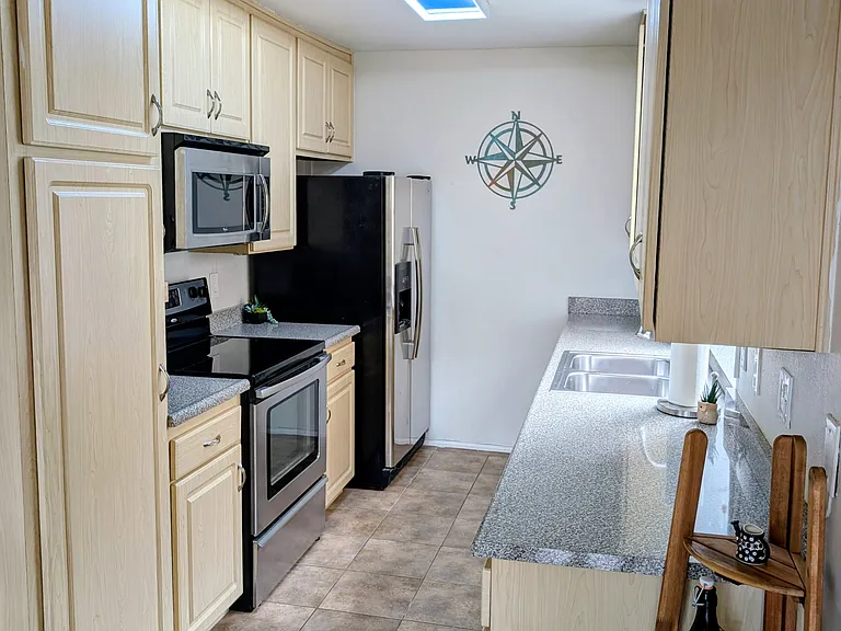3881 Groton St — Photo 8