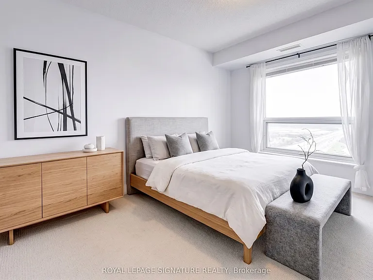 125 Village Green Sq #3807 — Photo 9