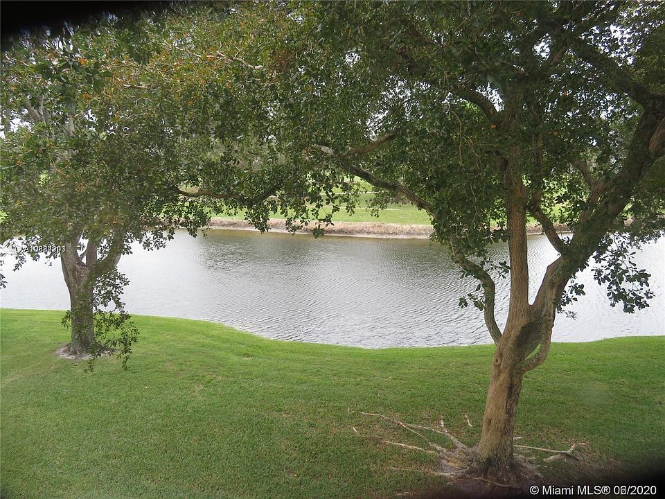 2nd image of 1030 Country Club Dr APT 305
