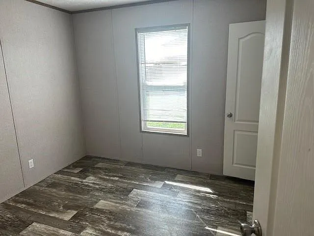 16496 Dunhill Ln — Photo 14