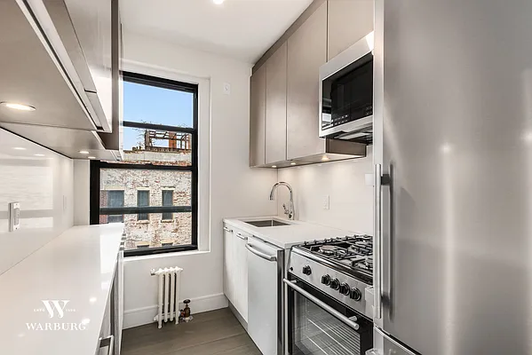 Sold by Warburg | media 12