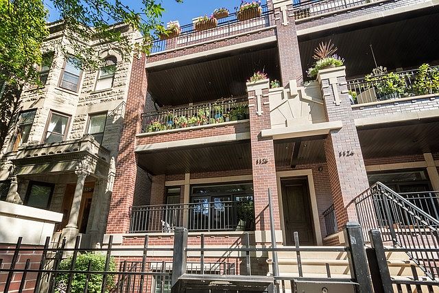 1st image of 1128 W Wrightwood Ave APT 1W