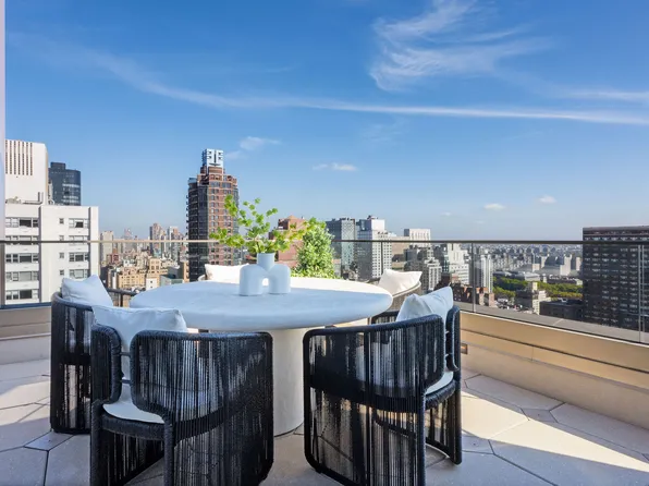 249 East 62nd Street PH image 3 of 30