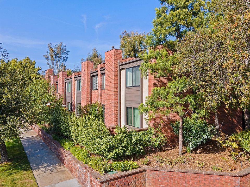 1st image of 700 S Lake Ave APT 105