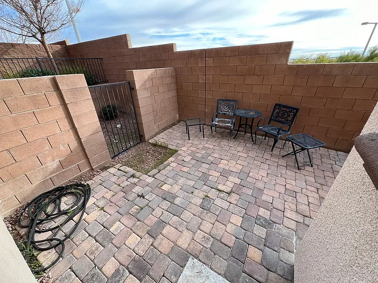 2334 Malaga Peak St — Photo 53