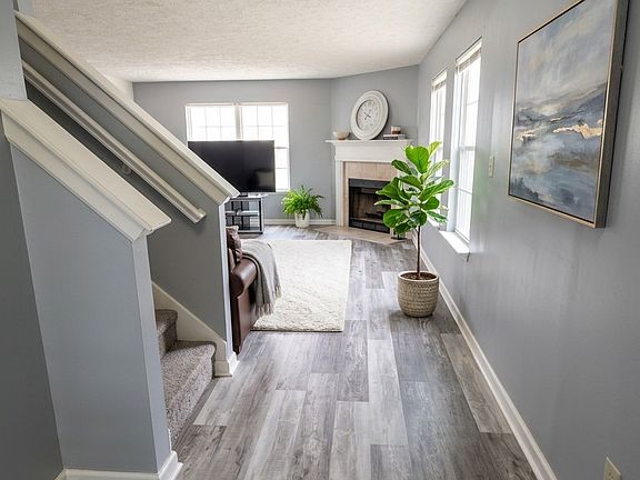 3rd image of 2828 Rand Ln
