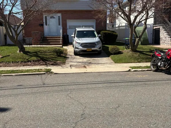 146 Robinson Ave, Staten Island, NY 10312