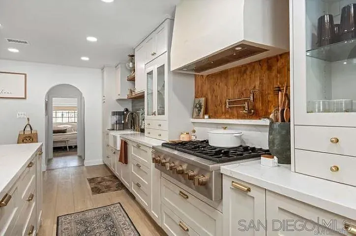 3641 Mount Aclare Ave — Photo 11