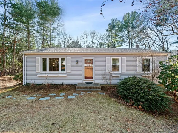 76 Barouche Dr, Marshfield, MA 02050