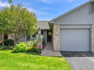 3028 Maple Villa Dr SE, Grand Rapids, MI