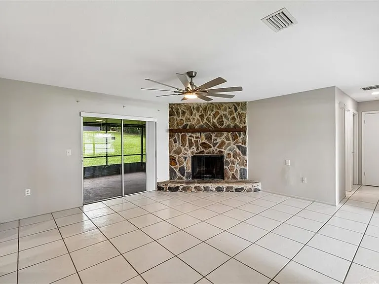 400 E Silver Star Rd — Photo 12