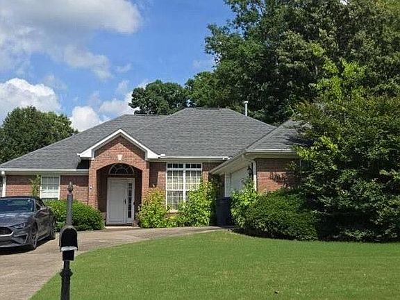 3rd image of 205 Somerled Ct