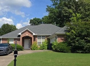 205 Somerled Ct, Florence, AL 35633