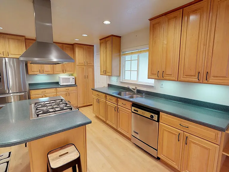 602 Teredo Dr — Photo 3