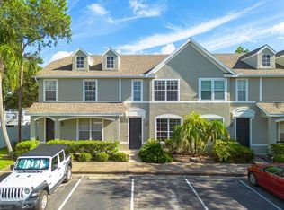8765 Abbey Ln, Largo, FL 33771