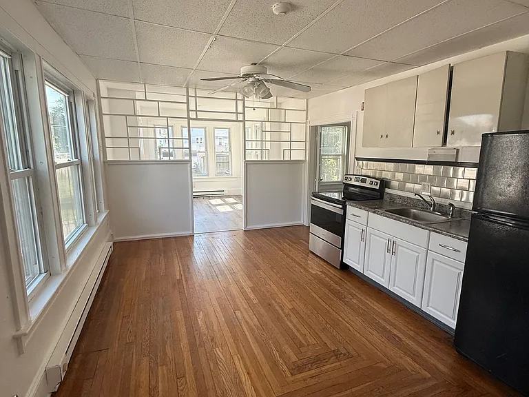  34 Franklin St 2ndflr 1b/1b Hwincluded Hardwoods Freshpaint Petsok — Photo 9