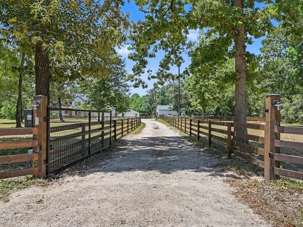 31015 Becky Ln, Magnolia, TX 77354