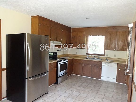 2nd image of 100 Wilma Dr