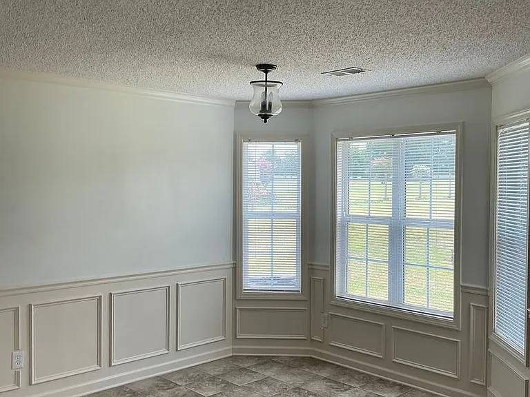 220 Jeremy Dr — Photo 31