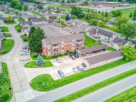 3rd image of 1763 Wellesley Ln #A-2