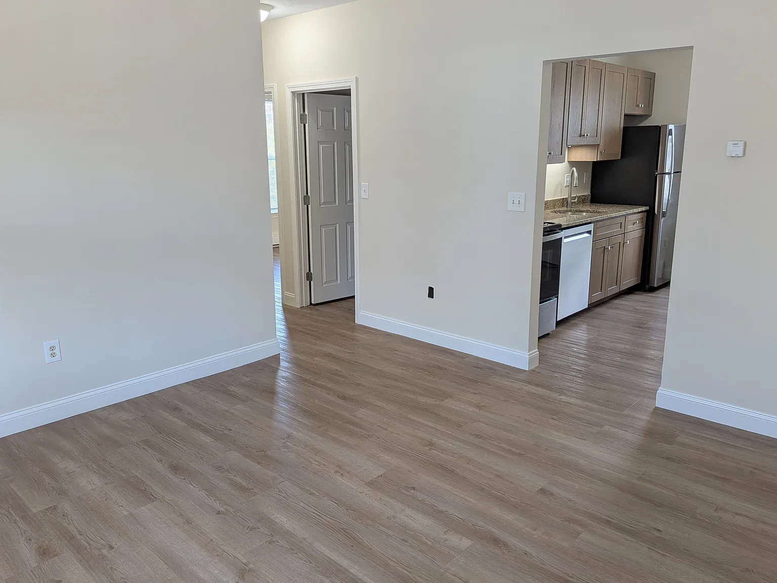 2 bed, 650 sqft, $1,850 — Photo 4