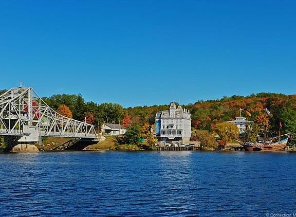 The famous opera house and Gelston House remains a local and out-of-town favorite!