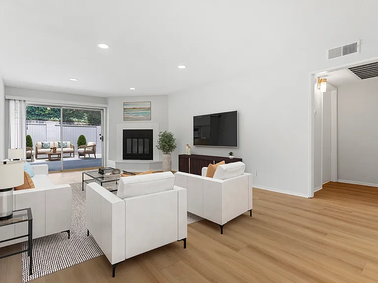 1626 Malcolm Ave — Photo 4