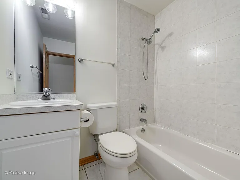 2336 W Palmer St #2 — Photo 17