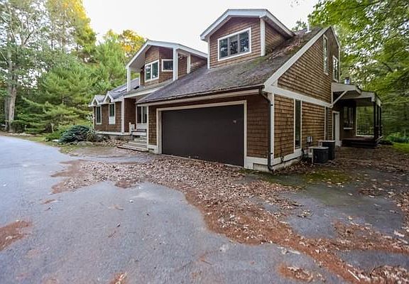 2nd image of 17 Grand Hill Dr