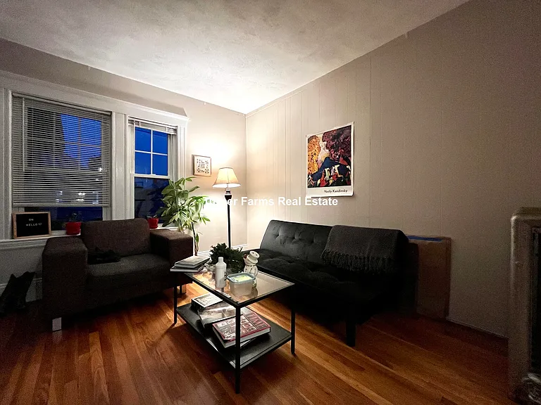 158 W Adams St #2 — Photo 16