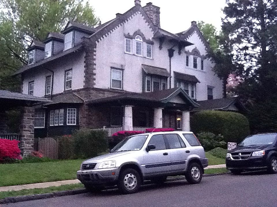 1st image of 216 E Sedgwick St