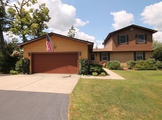 122 Eastwood Ave, Pt Barrington, IL