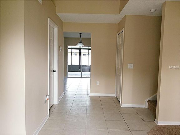 5th image of 3109 Blaine Cir