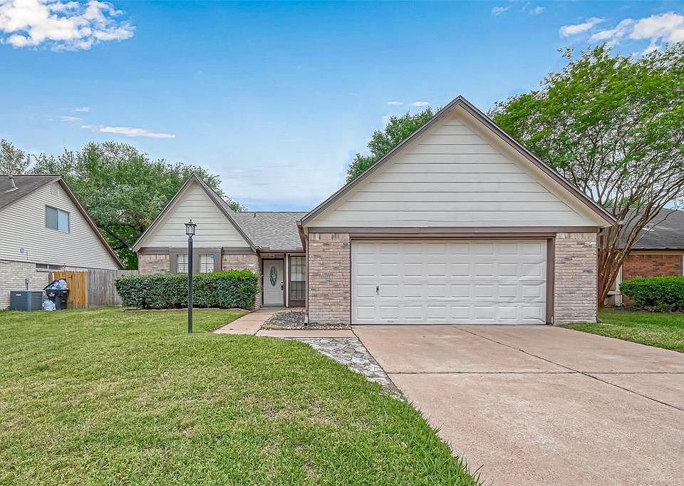1st image of 22723 Garden Canyon Dr