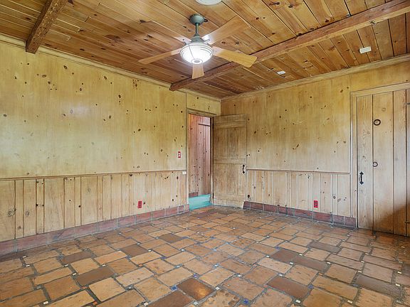39th image of 2910 Crest Terrace Dr