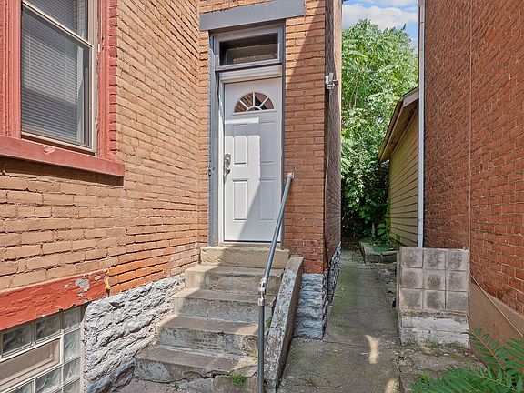 2nd image of 2322 Chickasaw St
