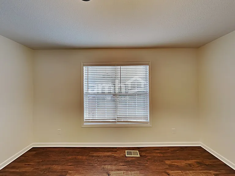 235 Taylors Farm Dr — Photo 6