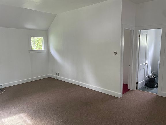 3rd image of 46 Barton St #2