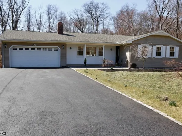 15 Madeleine Pl, Parsippany-Troy Hills Twp., NJ 07054