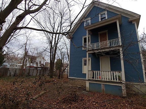 3rd image of 333-35 Palmer Ave