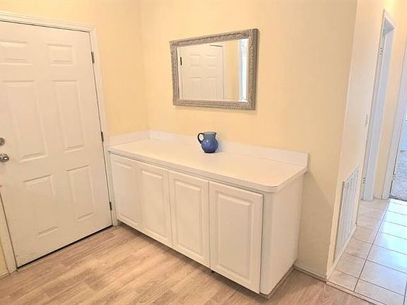 3rd image of 31 REVERE WAY #23