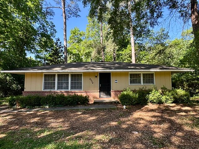 1st image of 2534 Huntington Dr